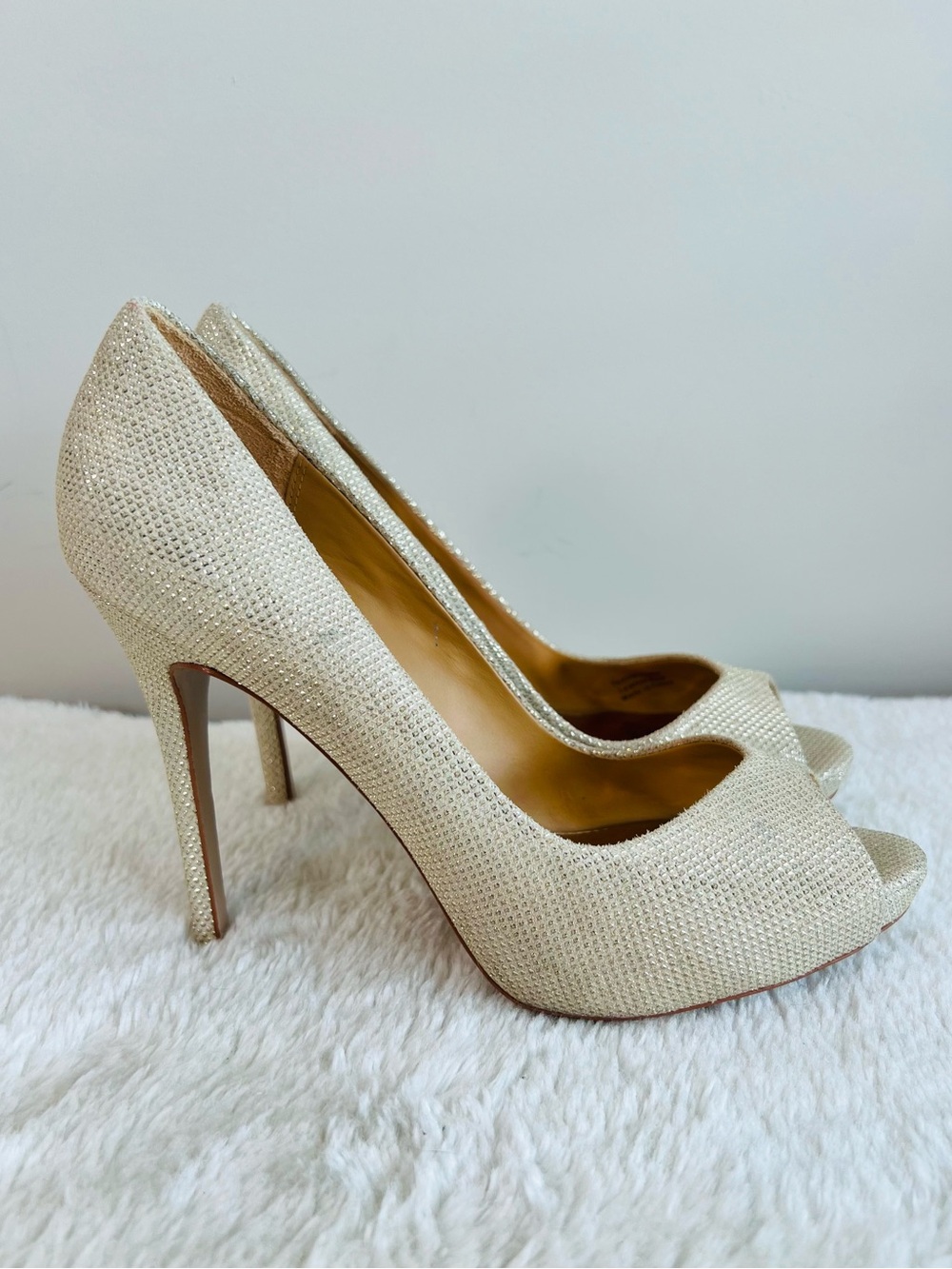 Badgley Mischka Champagne Glitter Peep Toe Stilettos